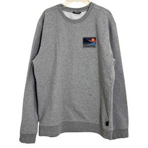 Patagonia‎ Men’s Gray Crewneck Pullover Sweatshirt Size Medium Minimalist Hiking